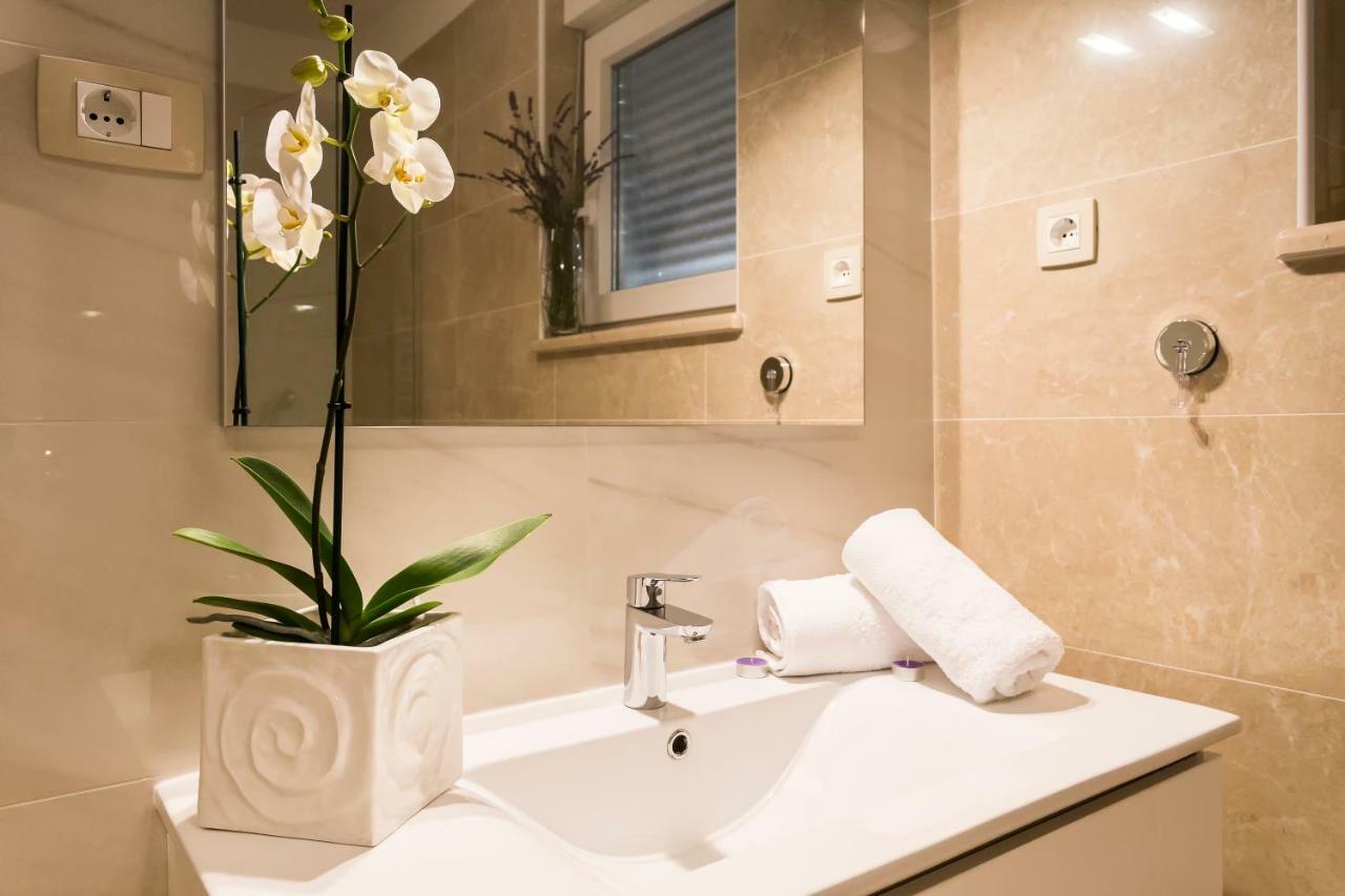 Villa Sweet Home Marija With Heated Pool Split Ngoại thất bức ảnh
