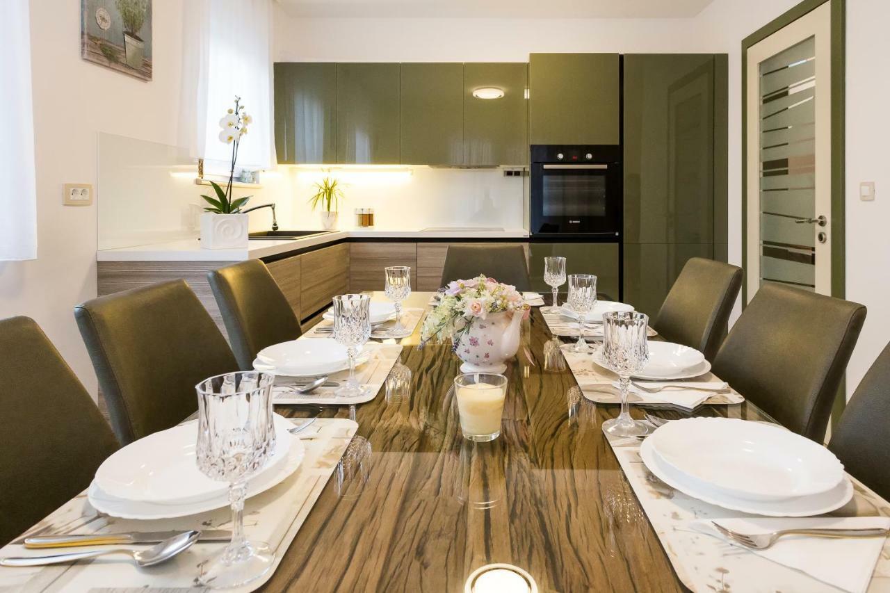 Villa Sweet Home Marija With Heated Pool Split Ngoại thất bức ảnh