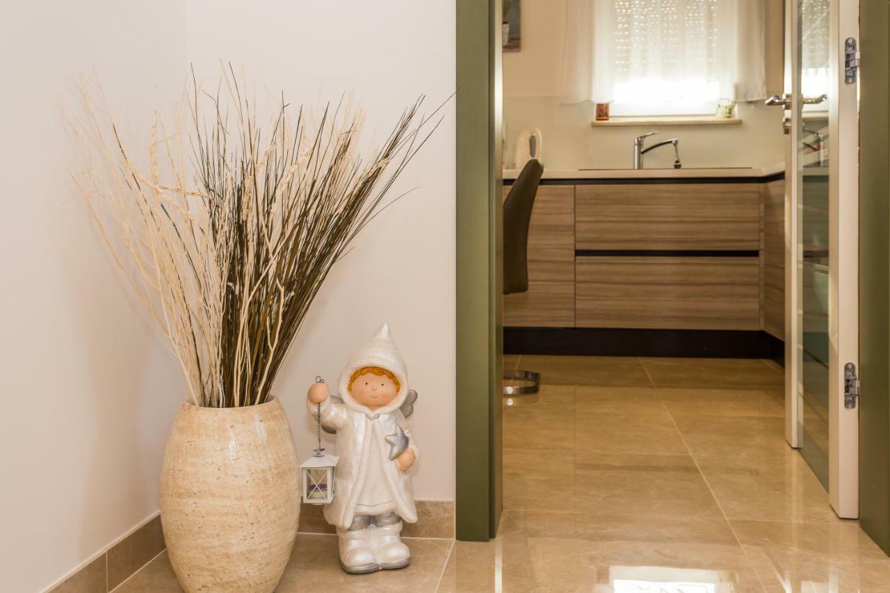 Villa Sweet Home Marija With Heated Pool Split Ngoại thất bức ảnh