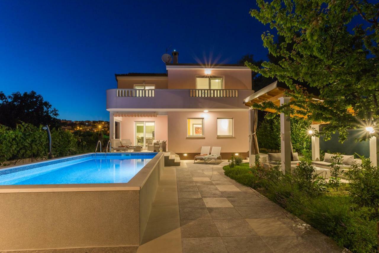 Villa Sweet Home Marija With Heated Pool Split Ngoại thất bức ảnh